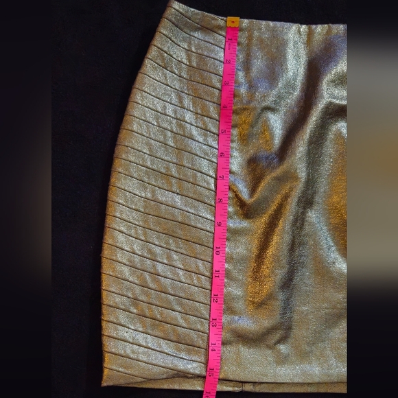 Cameo Shimmering Gold Metallic Mini Skirt - Size - Small - Picture 6 of 10